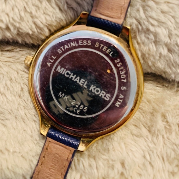 MICHAEL KORS Gold & Blue Stainless Steel Leather - Picture 3 of 8